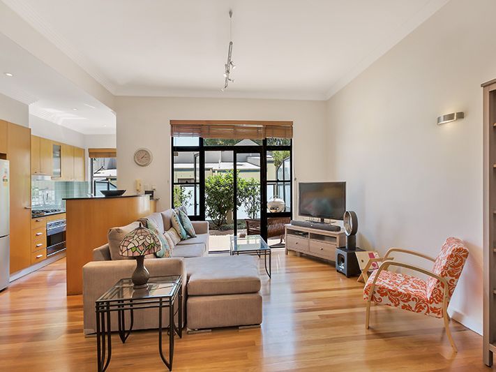 1 bedrooms Apartment / Unit / Flat in 8/269 Riley Street SURRY HILLS NSW, 2010