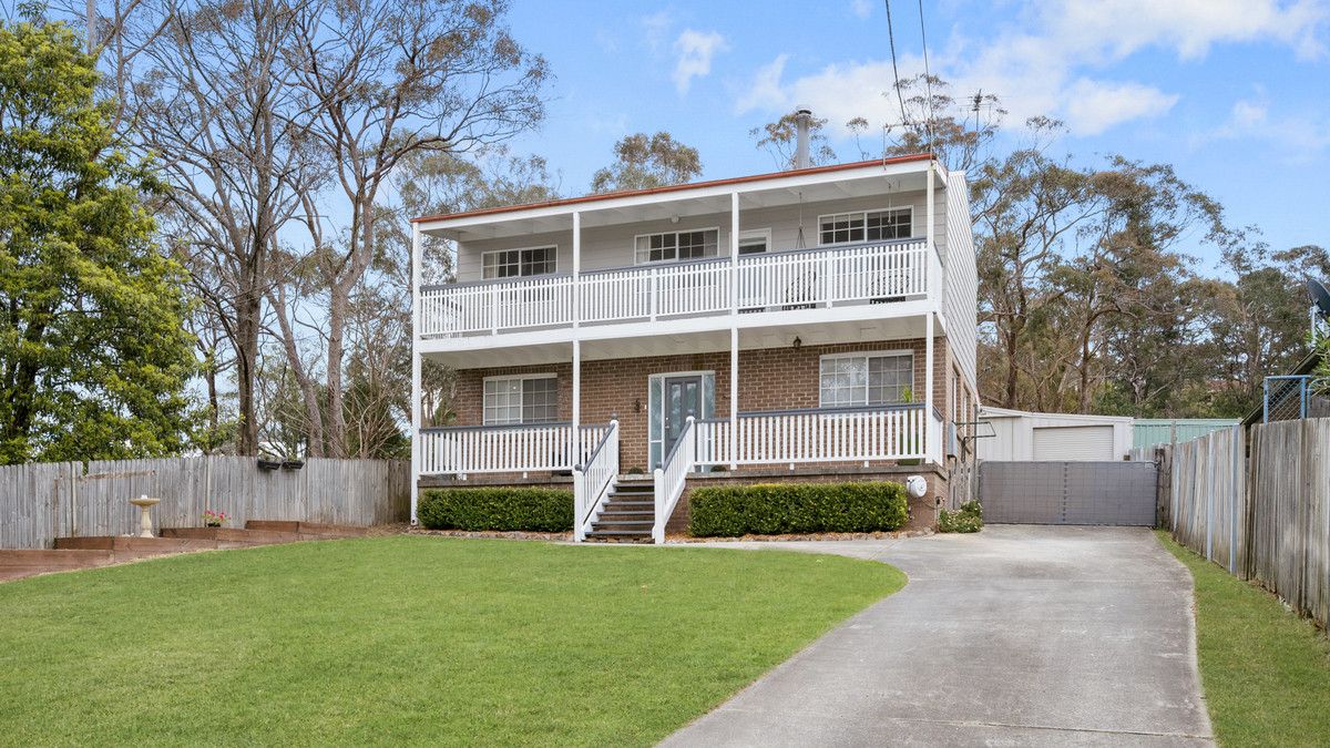 4 bedrooms House in 23 Wideview Avenue WOODFORD NSW, 2778