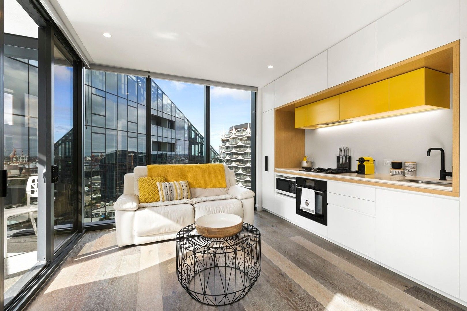1 bedrooms Apartment / Unit / Flat in 1708/421 Docklands Drive DOCKLANDS VIC, 3008