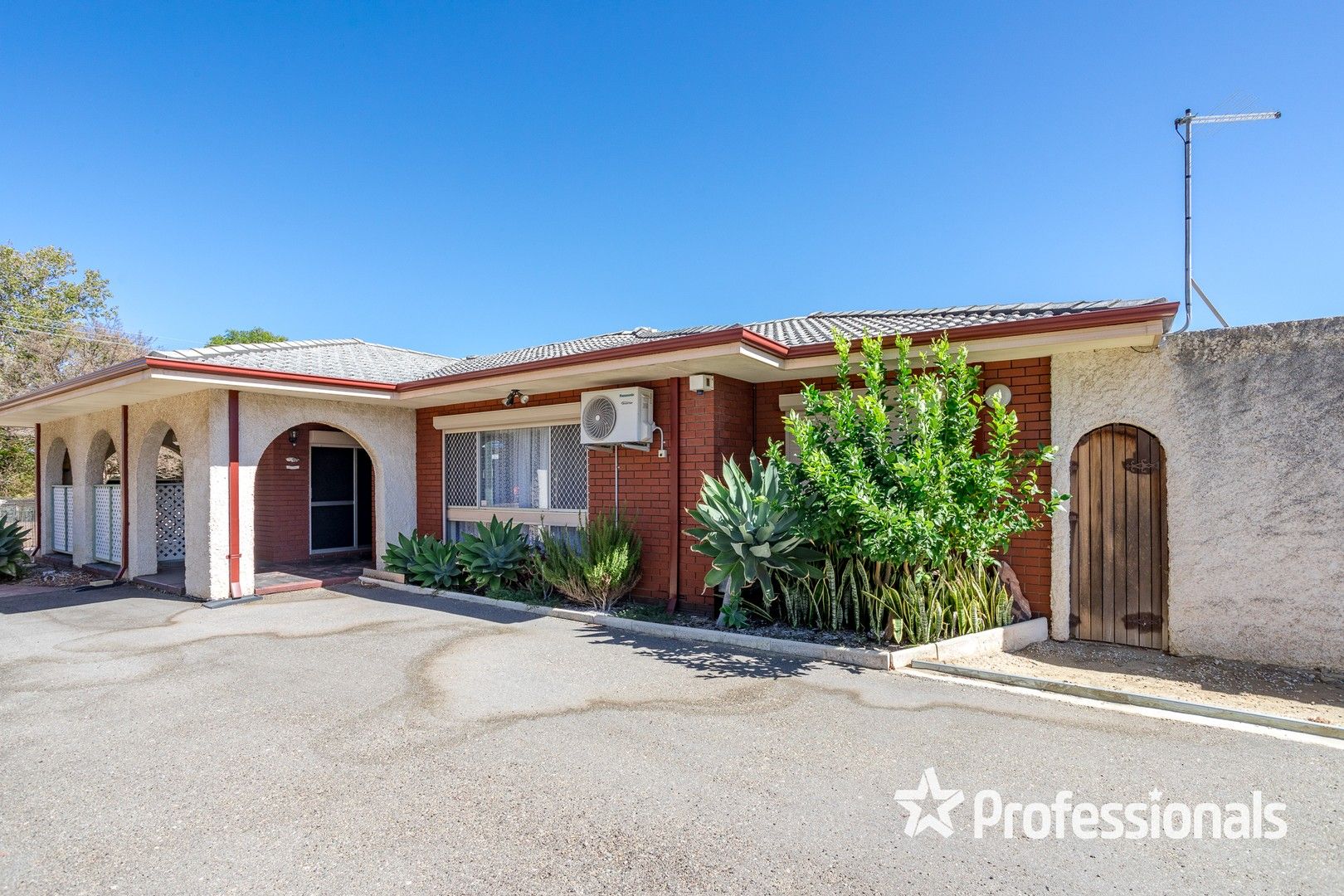 107 Forrest Road, Armadale WA 6112, Image 0