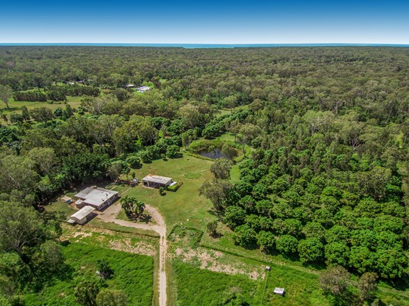 464 Cape Cleveland Road, Cape Cleveland QLD 4810