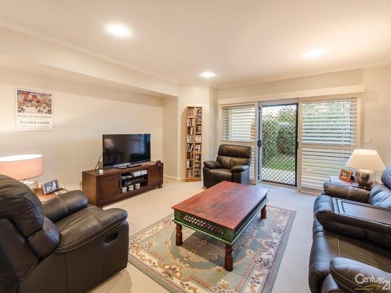 2/8 Stonehaven Street, Mount Lofty QLD 4350, Image 2