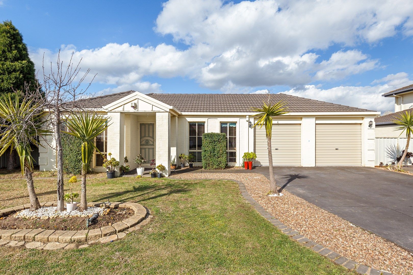 5 Waterford Avenue, Craigieburn VIC 3064, Image 0