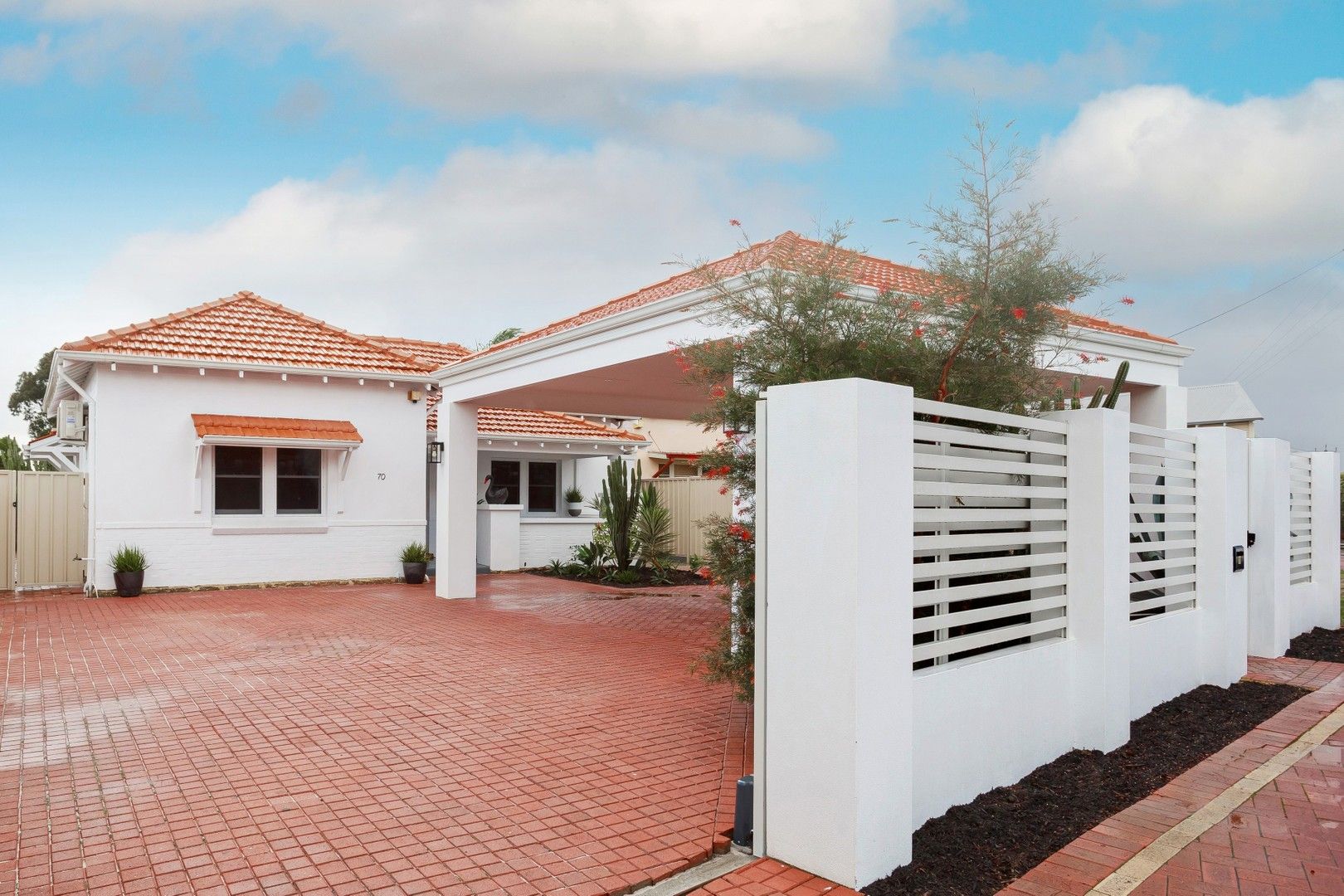 3 bedrooms House in 70 Railway Parade BASSENDEAN WA, 6054
