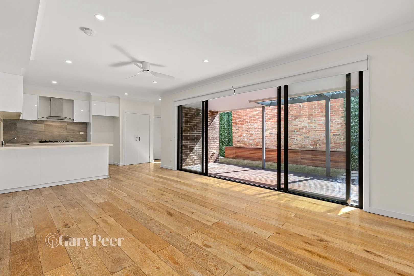 Additional image 2 of 2/35 Station St, Burwood VIC 3125