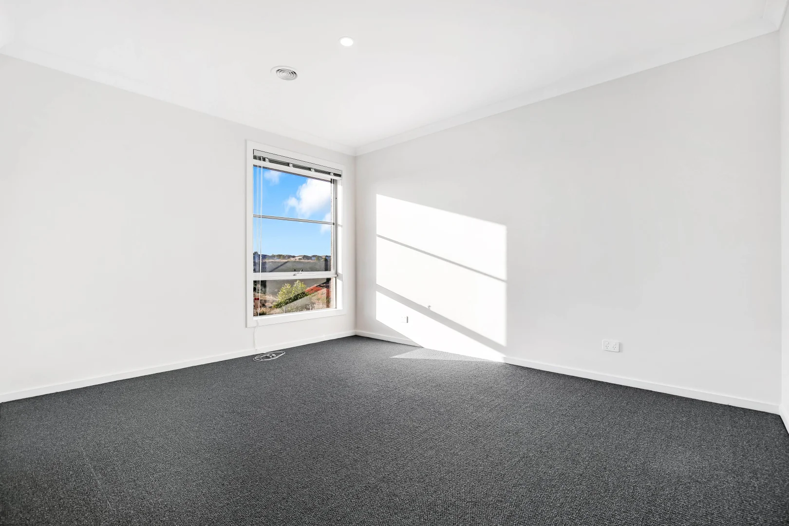 Additional image 5 of 96 Fantail Way, Brookfield VIC 3338