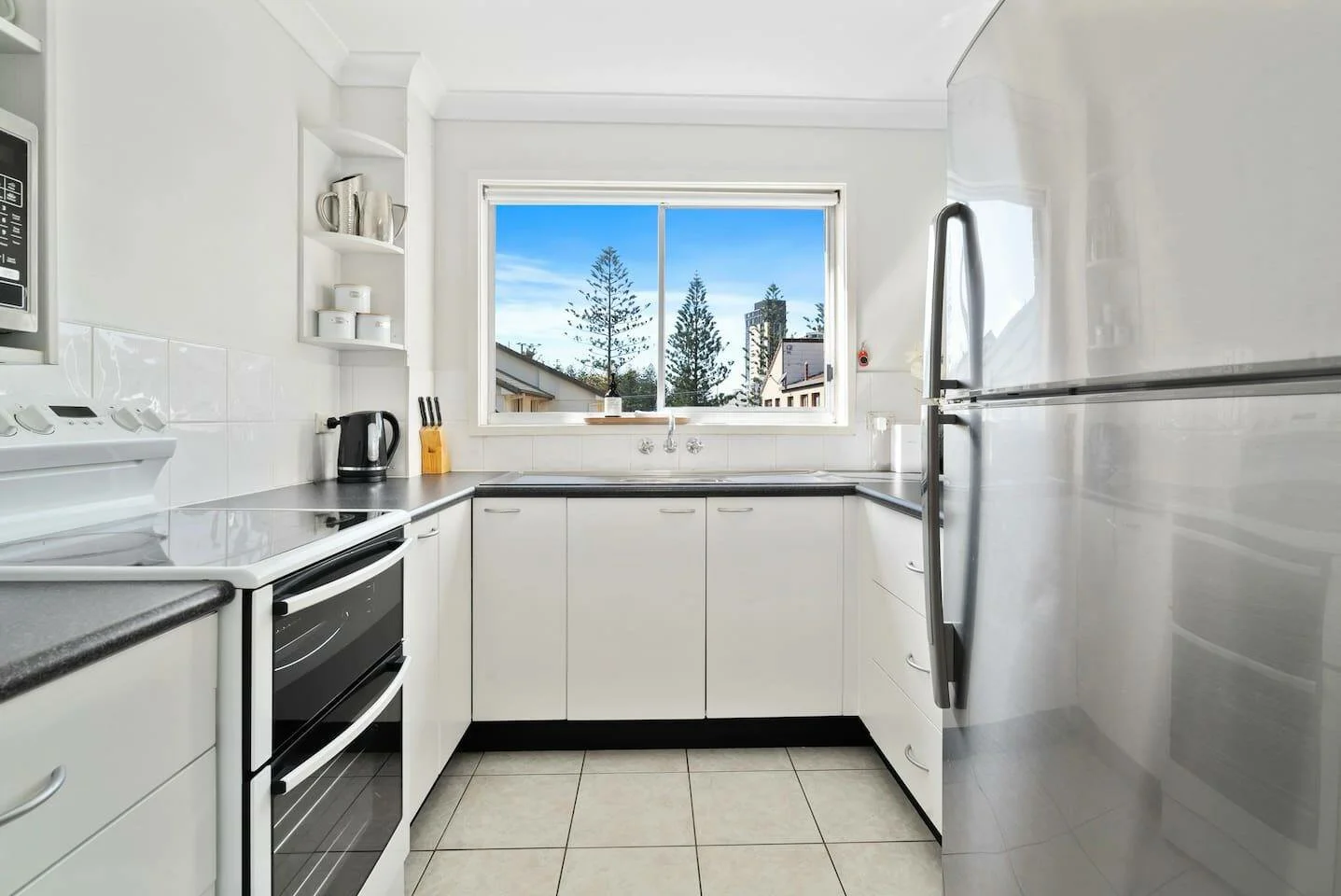 Additional image 5 of 6/3 Rosewood Avenue, Broadbeach QLD 4218