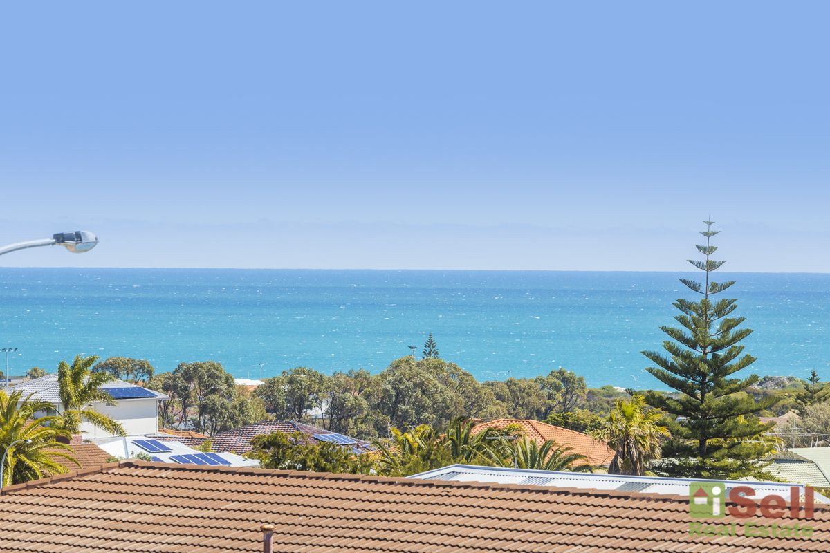 8 Foam Place, Ocean Reef WA 6027, Image 2