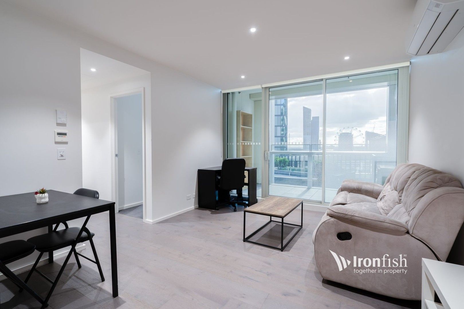 1 bedrooms Apartment / Unit / Flat in L9/888 Collins Street DOCKLANDS VIC, 3008