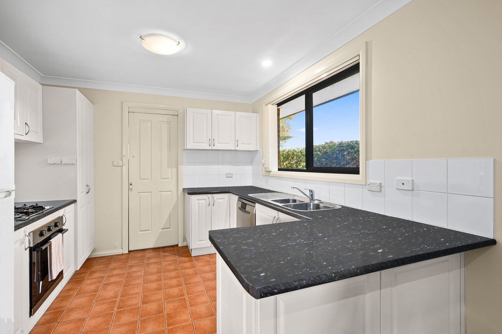 3/8 Carroll Road, East Corrimal NSW 2518, Image 2