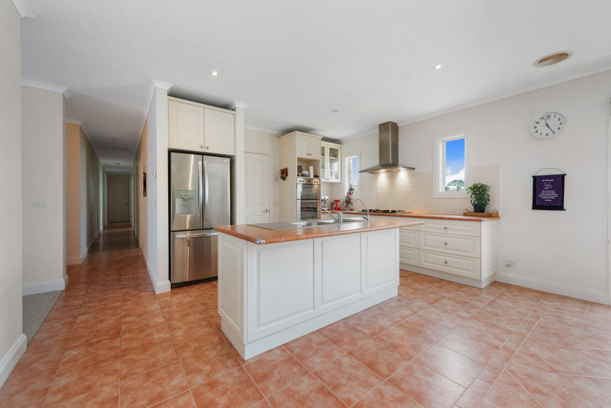 114 Sovereign Drive, Wurruk VIC 3850, Image 1