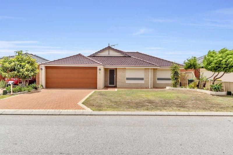 4 bedrooms House in 10 Carpentaria Drive PORT KENNEDY WA, 6172