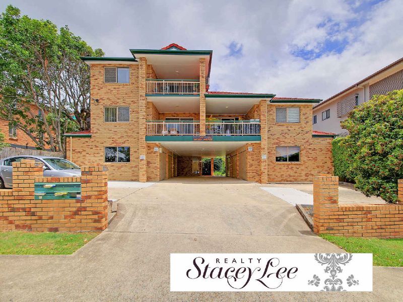 2 bedrooms Apartment / Unit / Flat in 2/27 Vine Street GREENSLOPES QLD, 4120