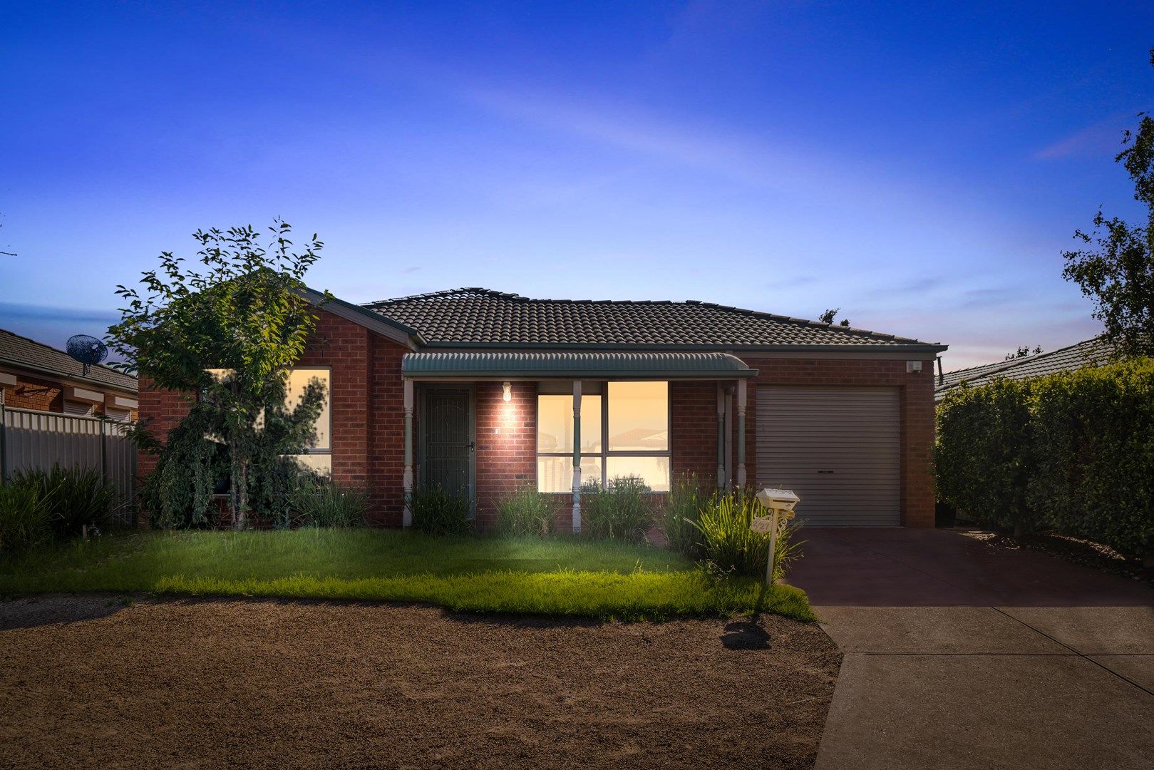 2/27 Pimelea Way, Hillside VIC 3037, Image 0