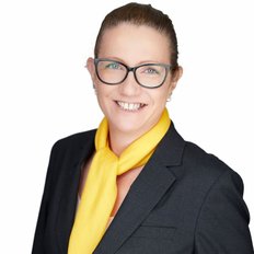 Sallyann Viteri, Property manager