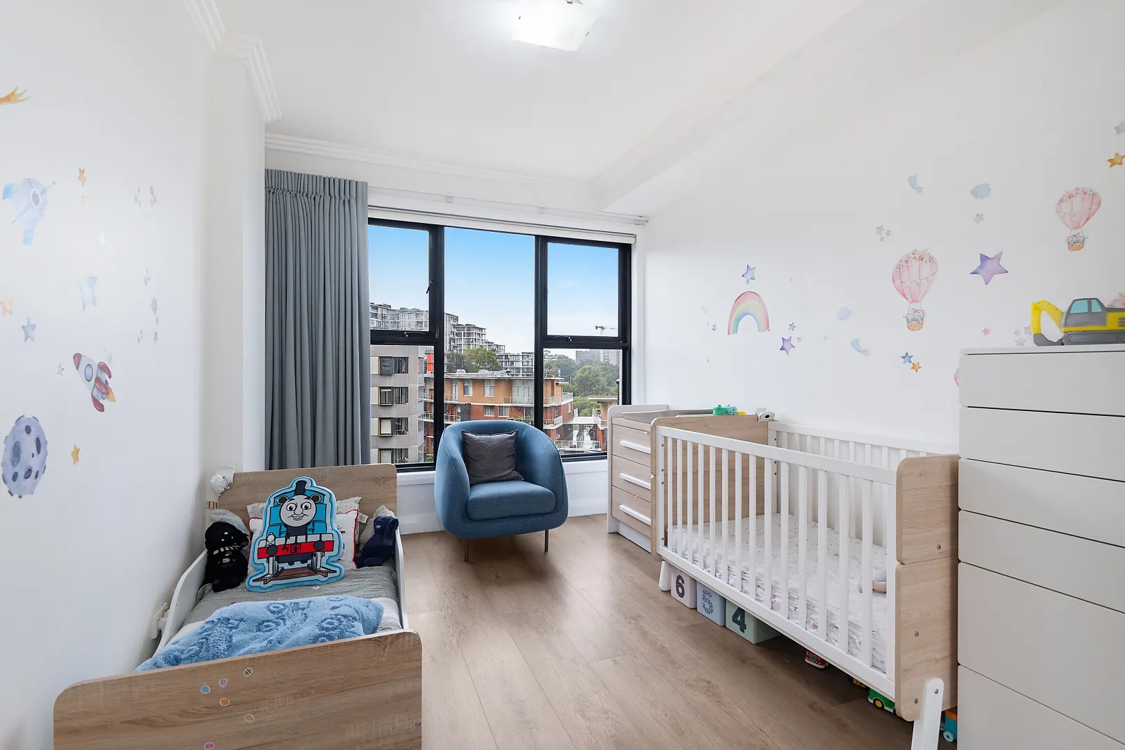 Stylish Elevated Apartment Offering Prime Riverside Living - More
