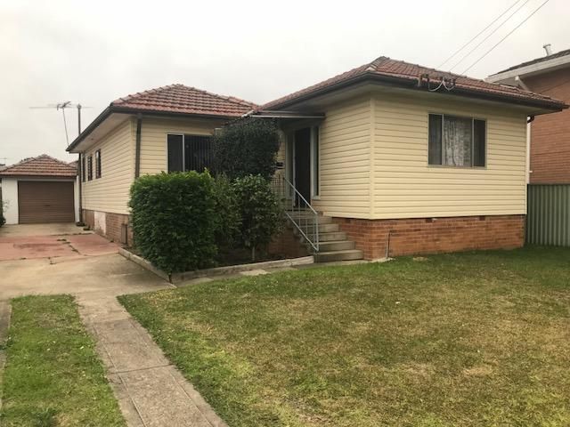 3 bedrooms House in 124 Centenary Road SOUTH WENTWORTHVILLE NSW, 2145