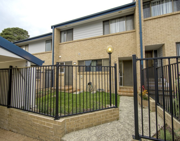 17/1 Roberts Street, Charlestown NSW 2290