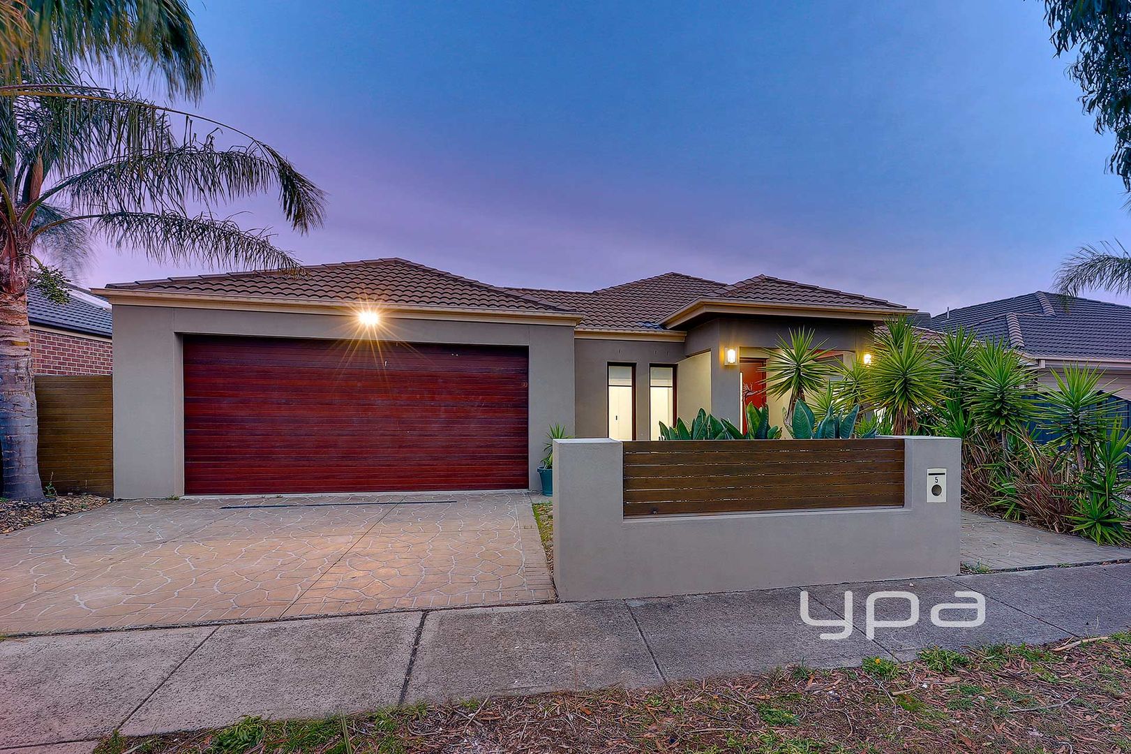 5 Markham Court, Roxburgh Park VIC 3064, Image 1