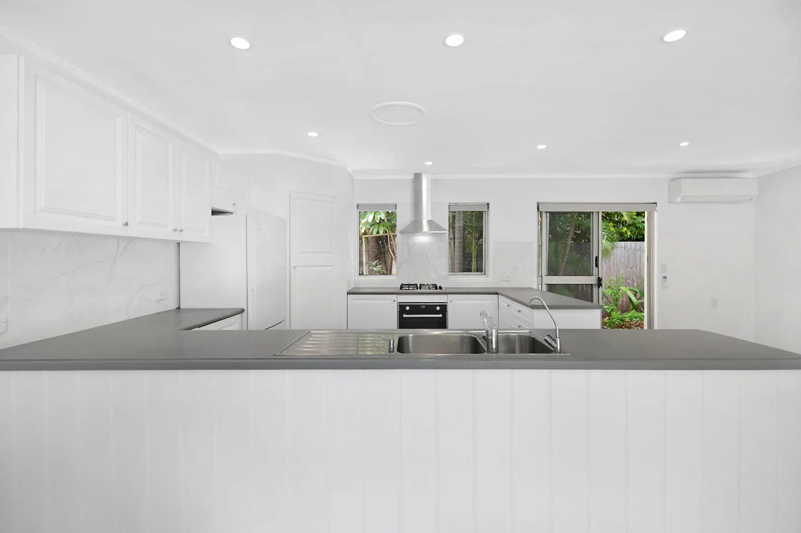 Additional image 3 of 16 Buena Vista Court, Broadbeach Waters QLD 4218