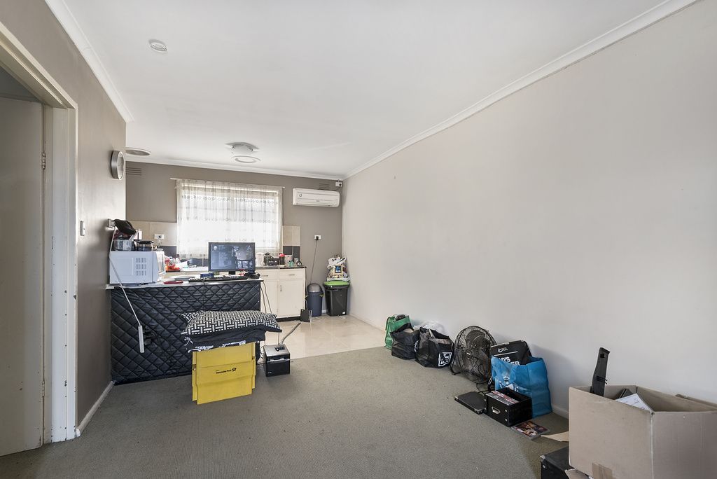 16/2 Stenhouse Avenue, Brooklyn VIC 3012, Image 1