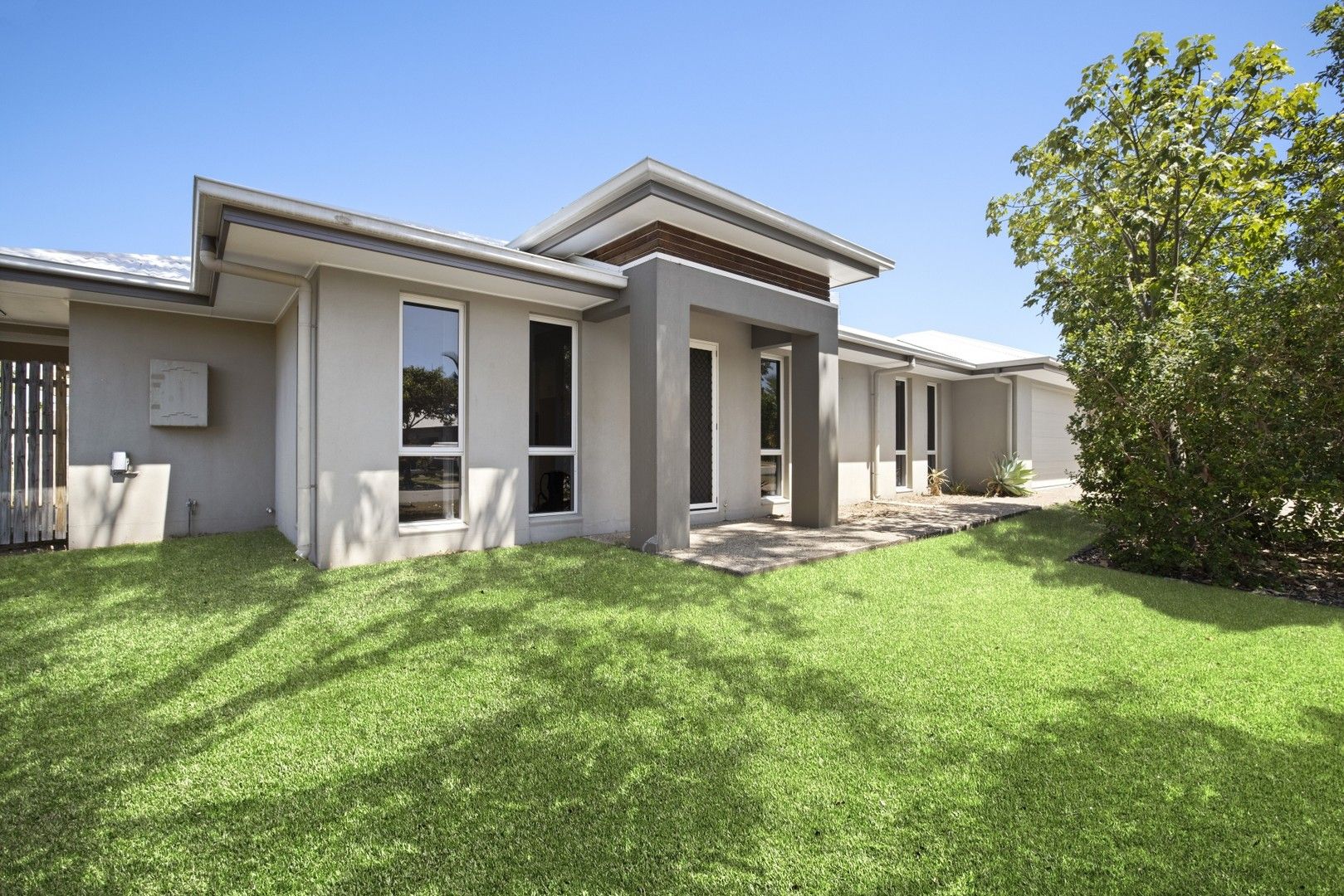 4 bedrooms House in 1 Sandon Place KELSO QLD, 4815