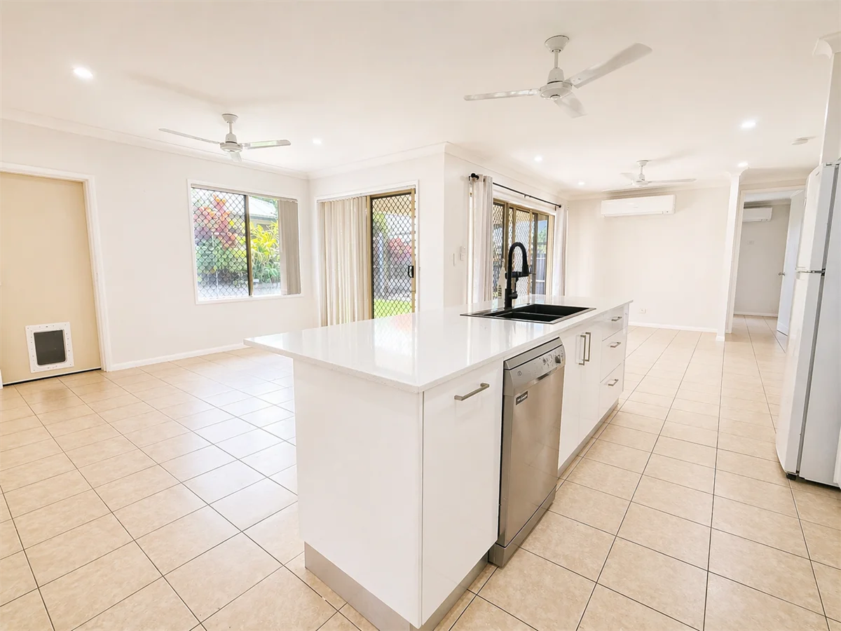 Additional image 6 of 6 Paramount Close, White Rock QLD 4868