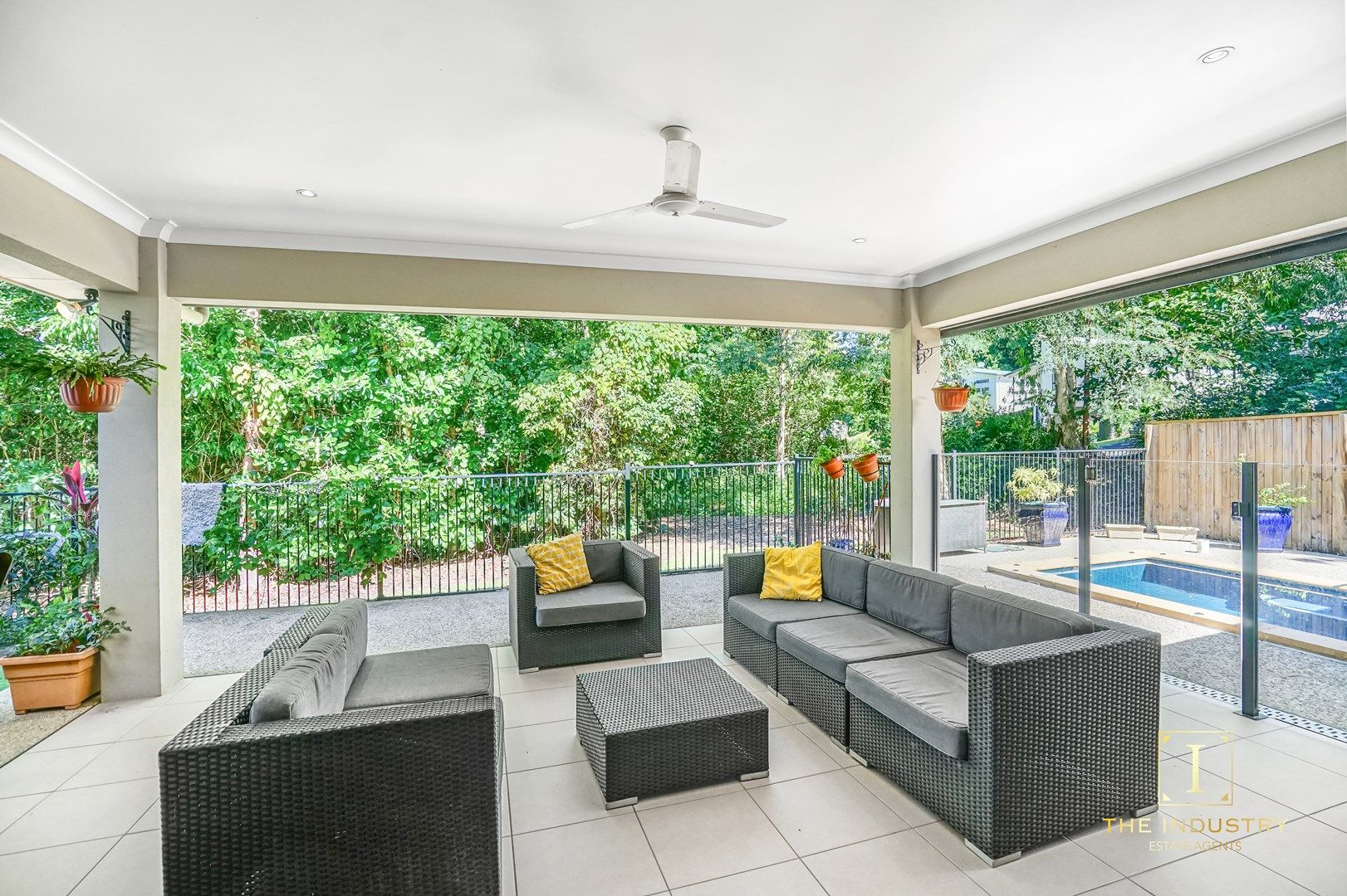 6 Lighthouse Court, Trinity Beach QLD 4879, Image 2