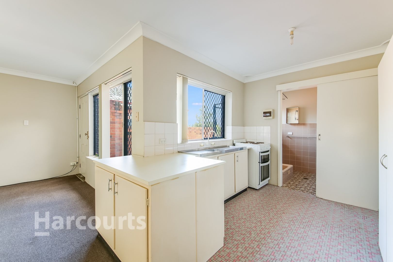 1/91 Waminda Avenue, Campbelltown NSW 2560, Image 2