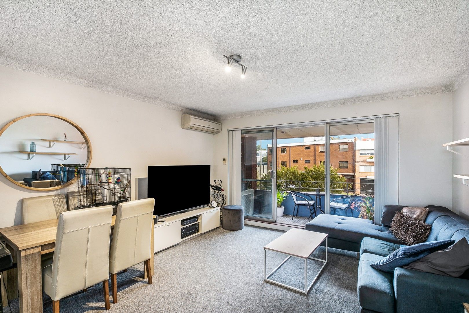 1 bedrooms Apartment / Unit / Flat in 15/35 Banksia Road CARINGBAH NSW, 2229