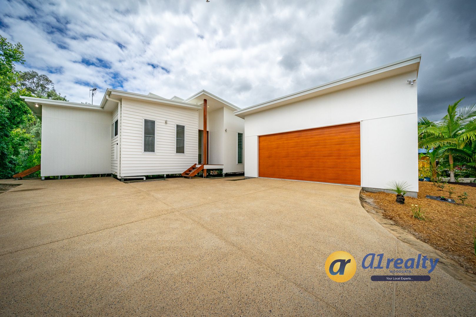 5 Ocean View Drive, Woodgate Property History & Address Research Domain