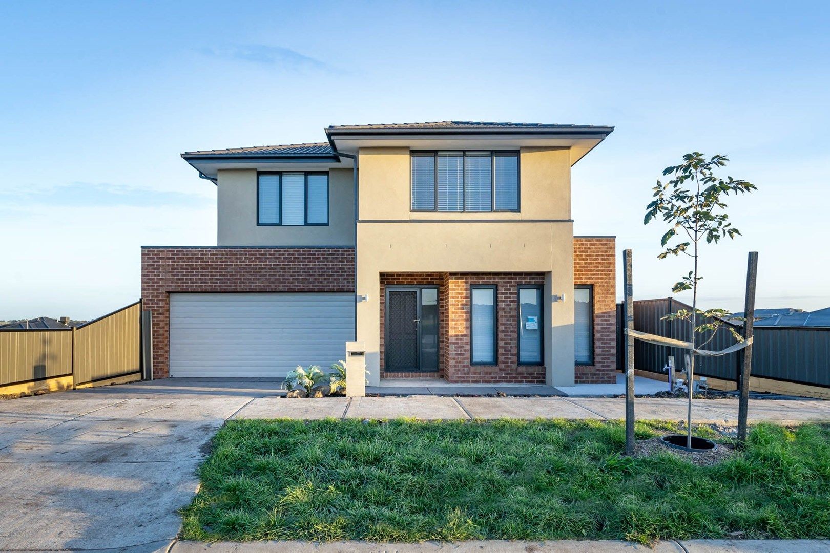 4 bedrooms House in 19 Souter Avenue KALKALLO VIC, 3064