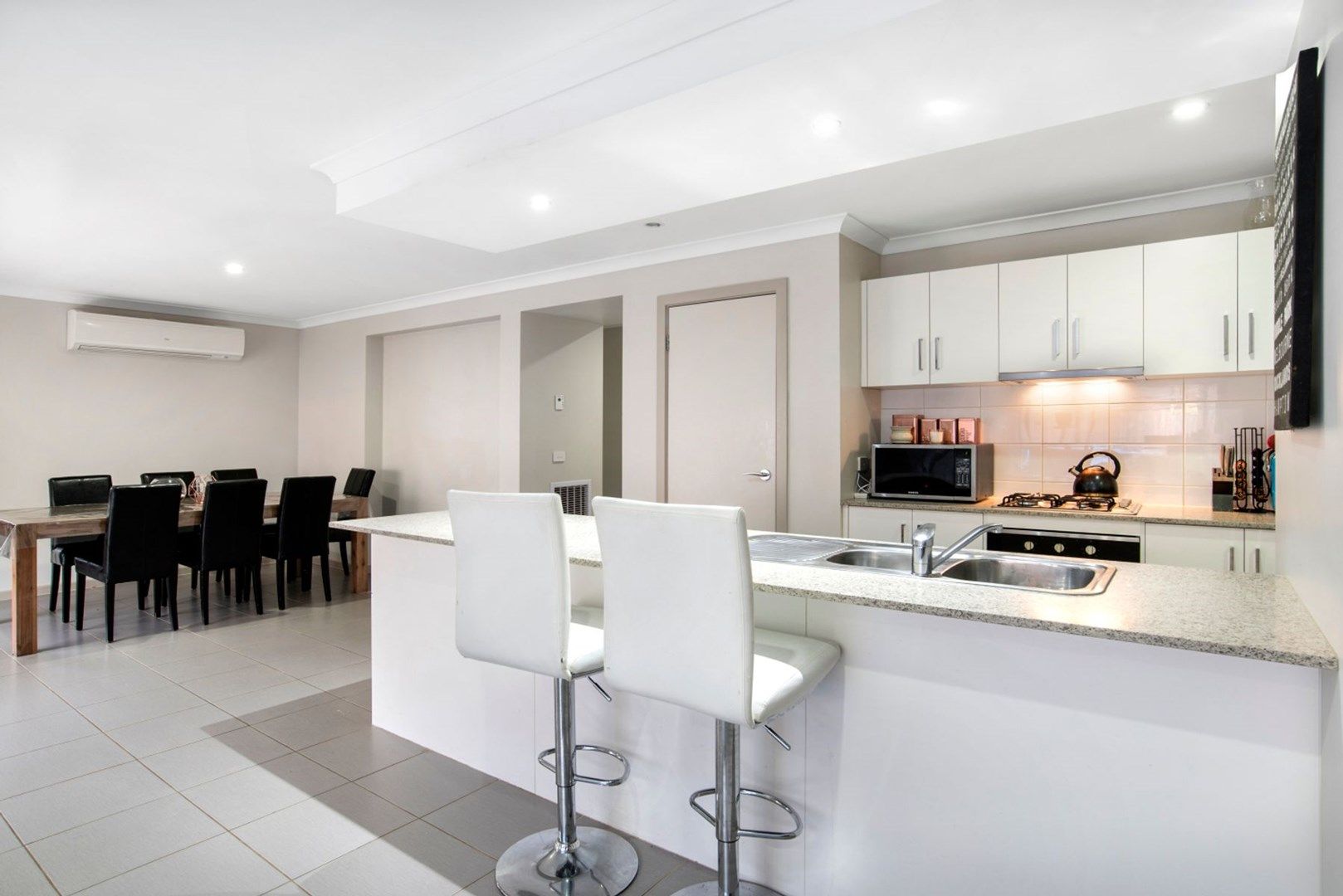 4 bedrooms House in 30 Bimberry Circuit CLYDE VIC, 3978