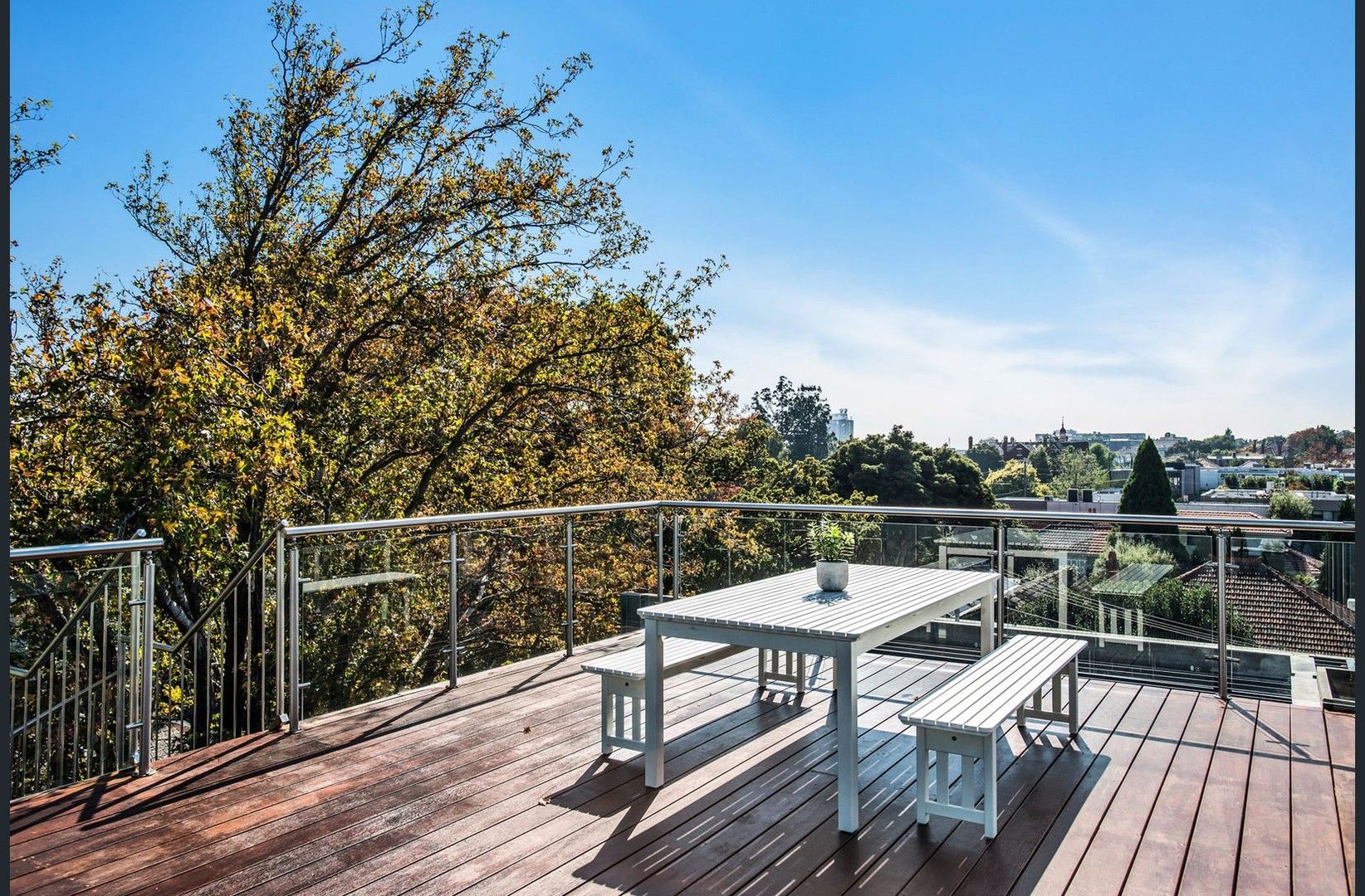 2 bedrooms Apartment / Unit / Flat in 11/4 Lambert Road TOORAK VIC, 3142