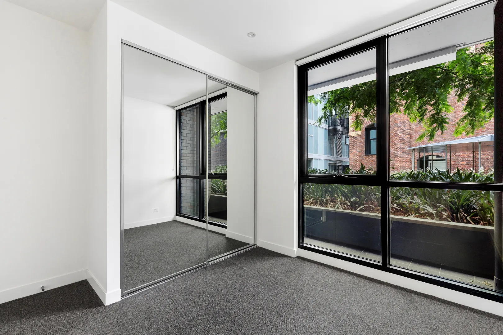 Apartment in Collingwood - View 2