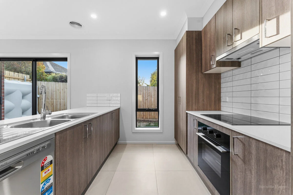 Additional image 4 of 1/21 Lardner Road, Drouin VIC 3818