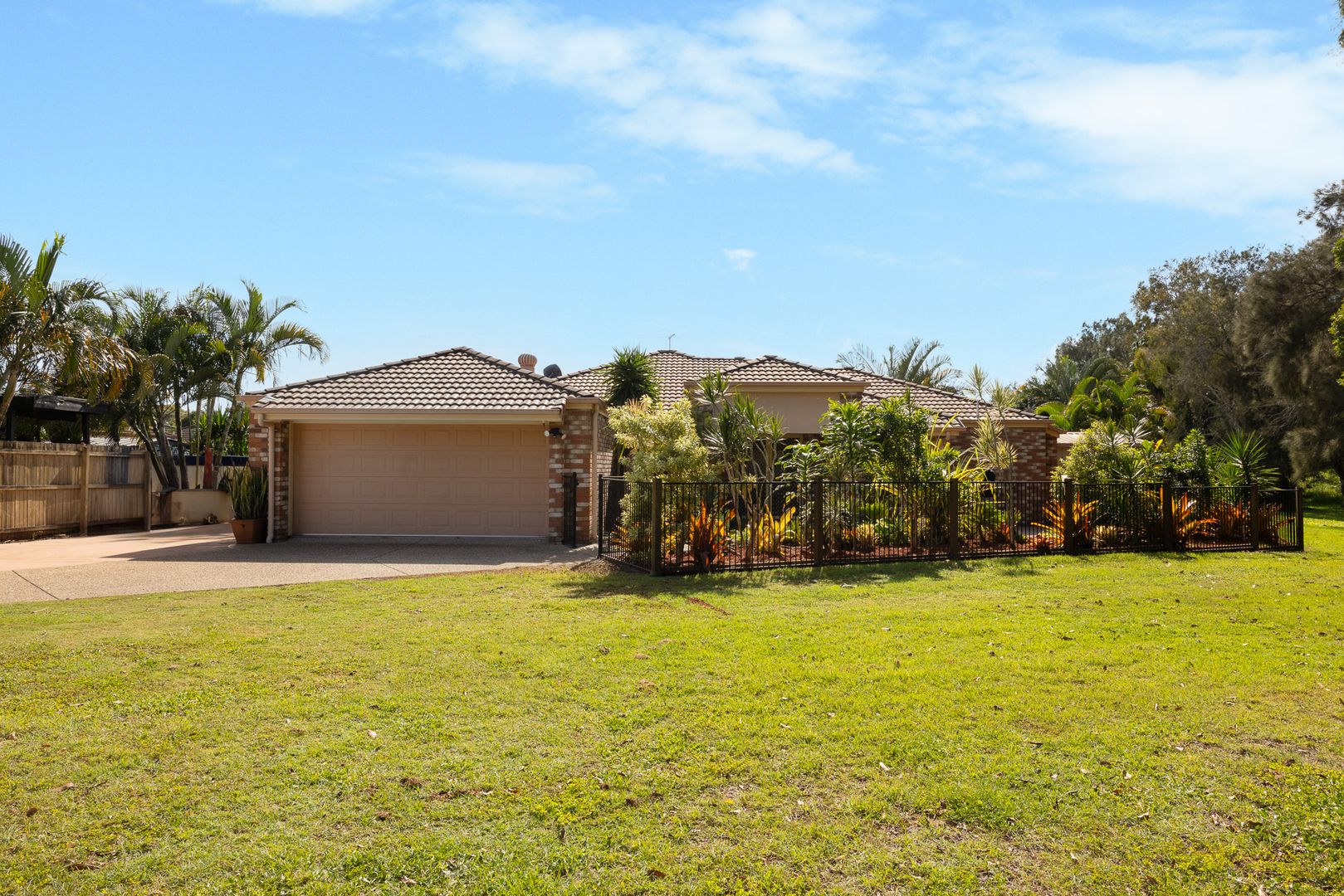 40 Gretel Drive, Beachmere QLD 4510, Image 2