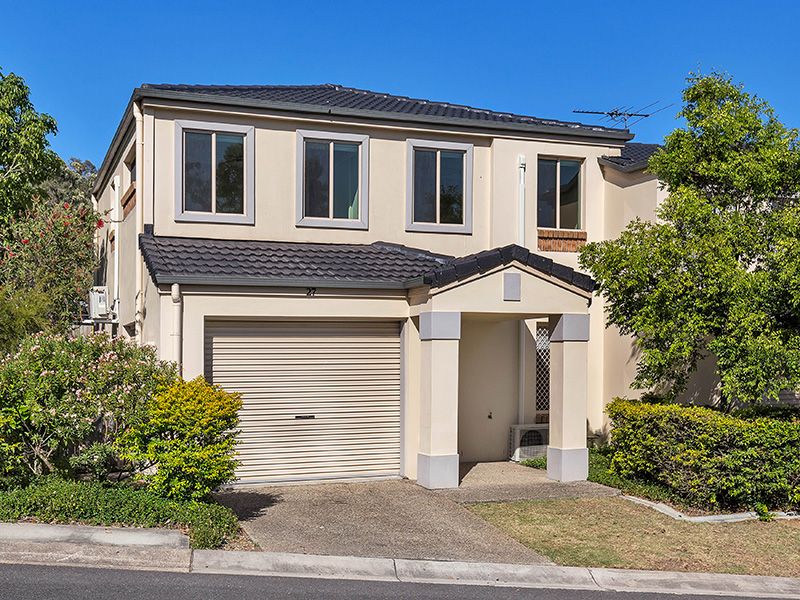 3 bedrooms Townhouse in 27/10 Chapman Place OXLEY QLD, 4075