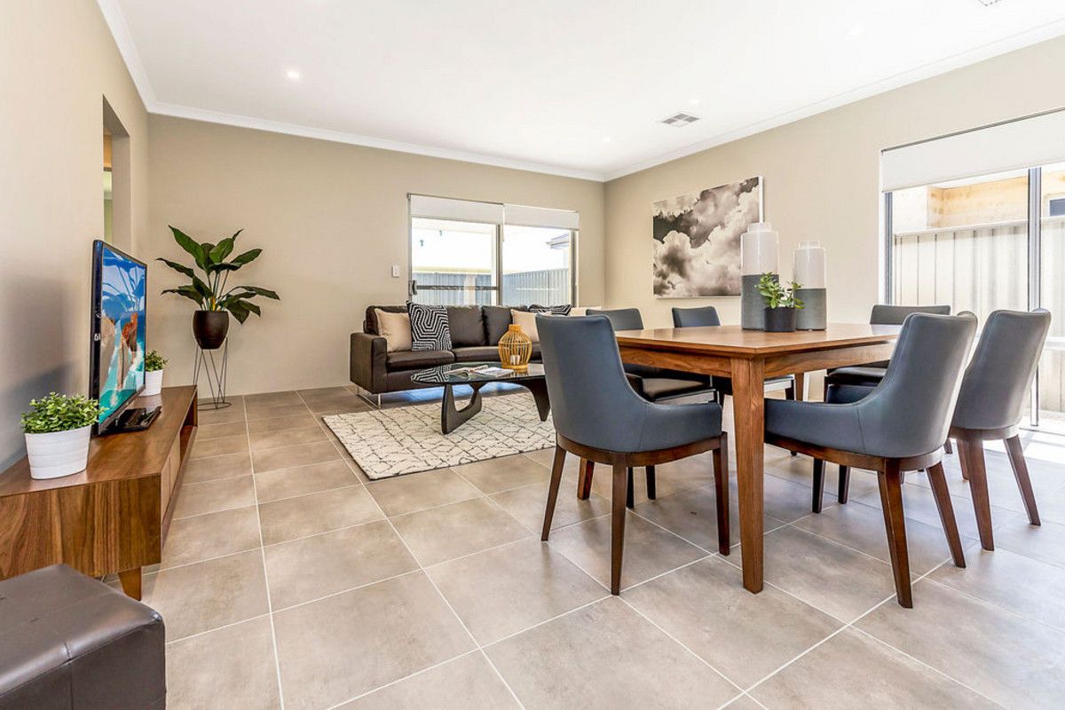 17 Covenham Crescent, Aveley WA 6069, Image 1