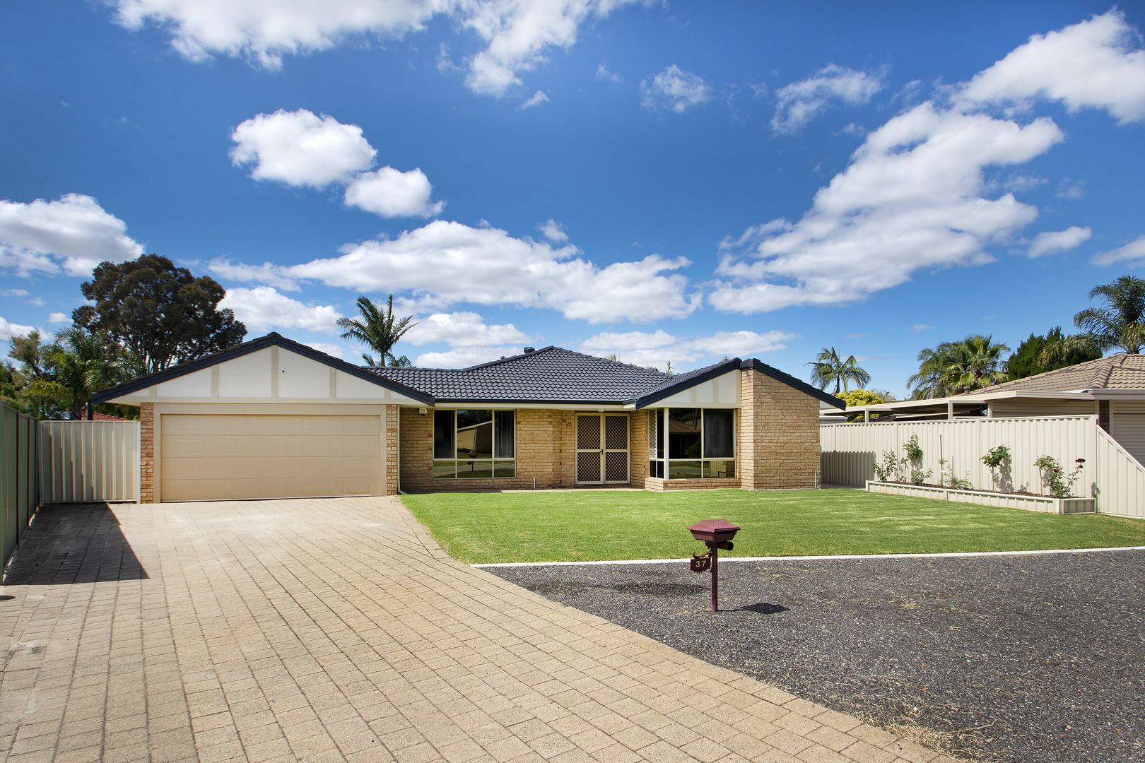 37 HUMMINGBIRD GARDENS, Ballajura WA 6066, Image 2