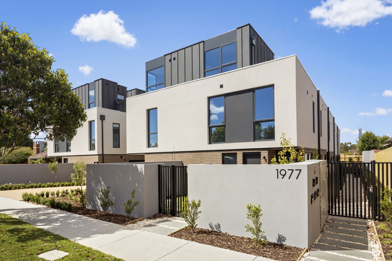 1/1977 Malvern Road, Malvern East Property History & Address Research