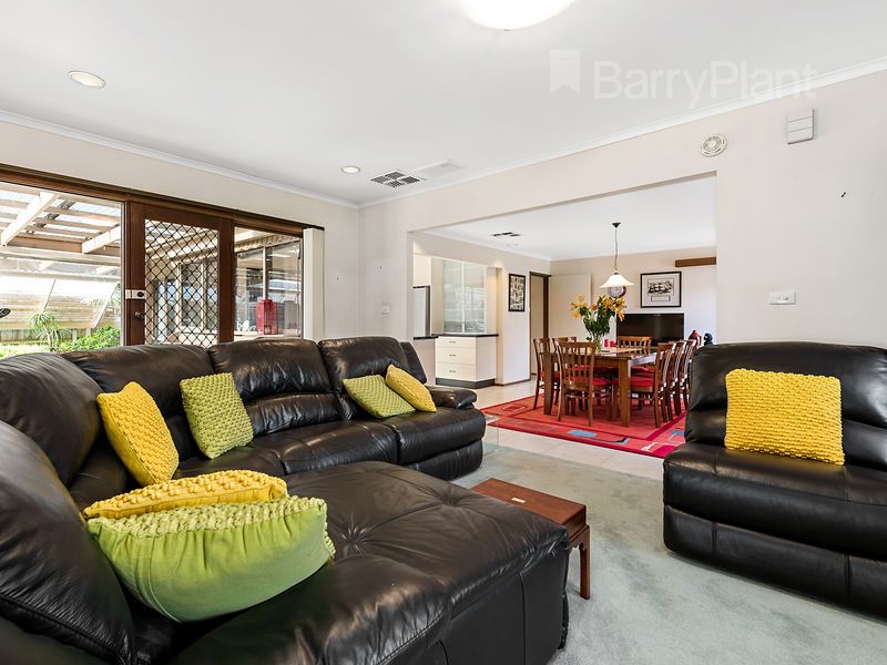 22 Newstead Way, Wantirna South VIC 3152, Image 1