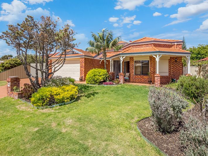 4 bedrooms House in 129 Secret Harbour Boulevard SECRET HARBOUR WA, 6173