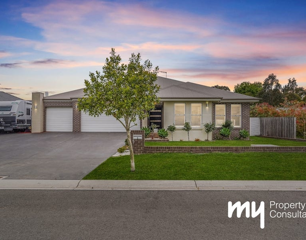 3 Tyrrell Place, The Oaks NSW 2570