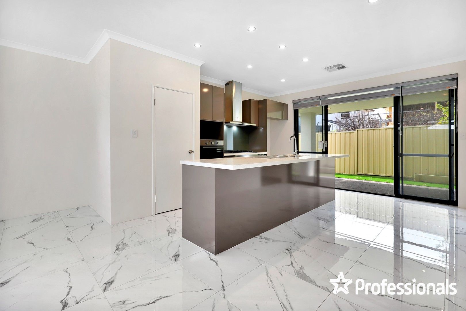 4 bedrooms House in 66C Wendouree Road WILSON WA, 6107