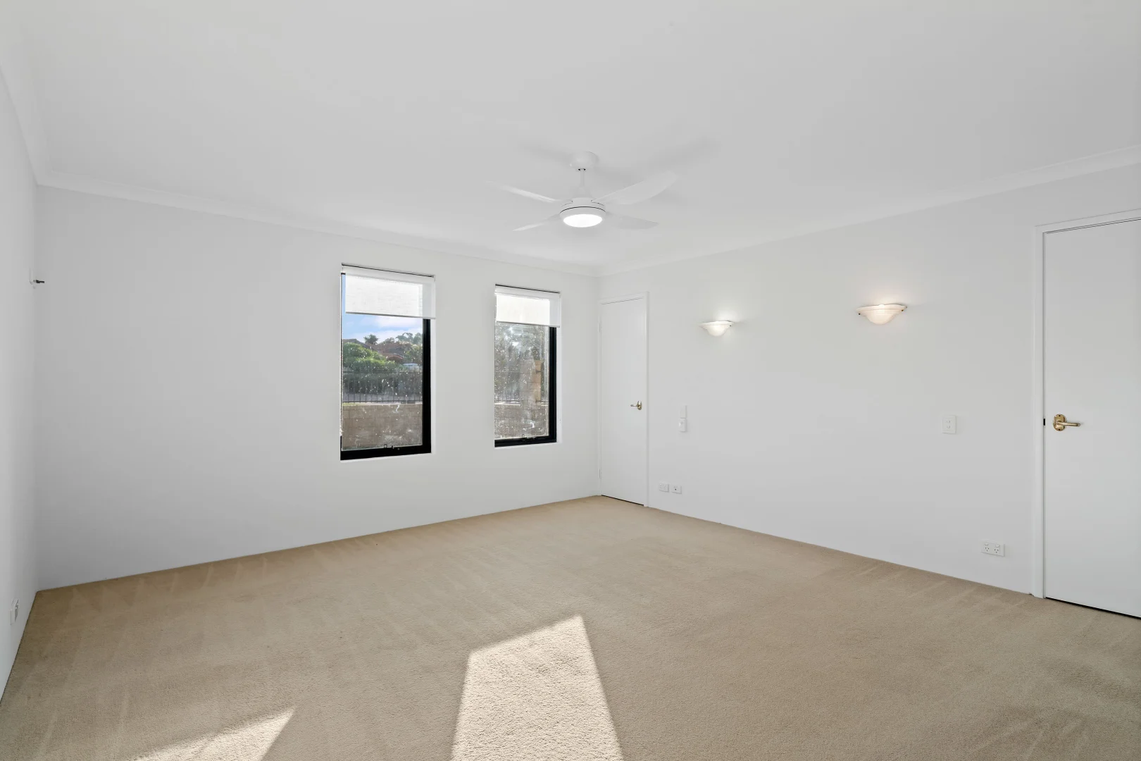 Additional image 7 of 4 Balmoral Parade, Halls Head WA 6210