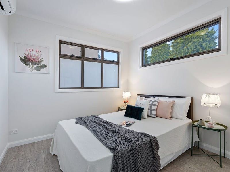 2/10 Dickens Street, Lalor VIC 3075, Image 2