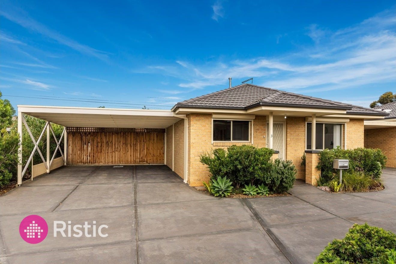 3 bedrooms House in 3 Delwyn Close THOMASTOWN VIC, 3074