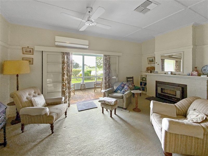 12 Bandon Street, Forbes NSW 2871, Image 2