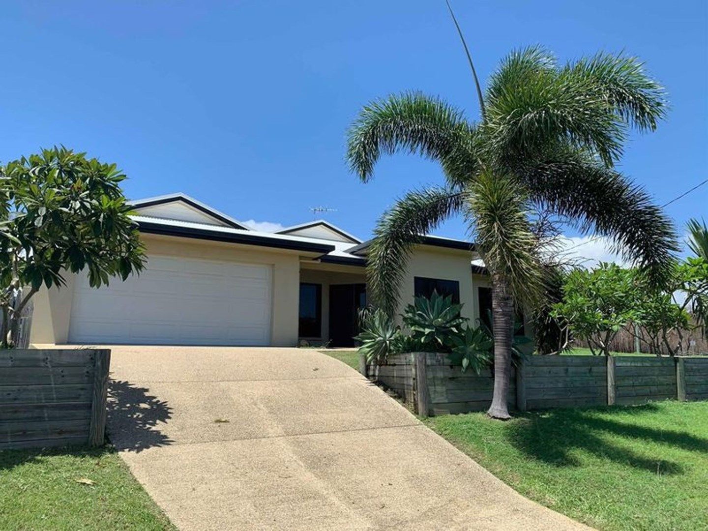 41 Brooksfield Drive, Sarina Beach QLD 4737, Image 0